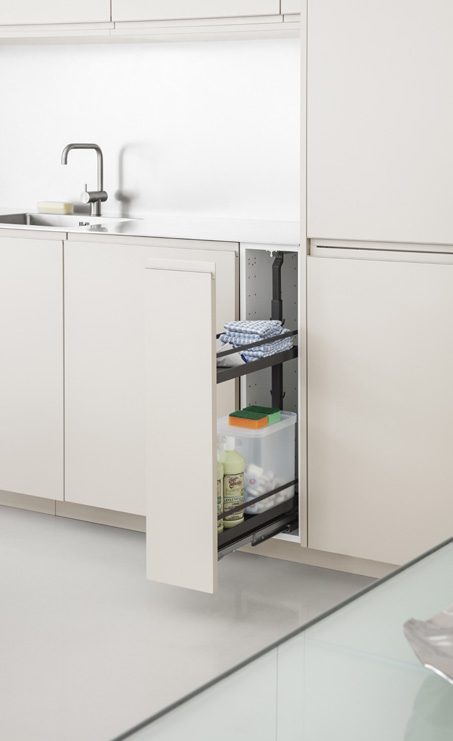 Base cabinet with pull-out W12